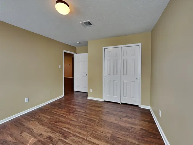 $2,245 | 913 Almond Street, Baytown, TX 77521