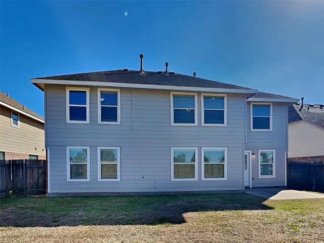 $2,245 | 913 Almond Street, Baytown, TX 77521