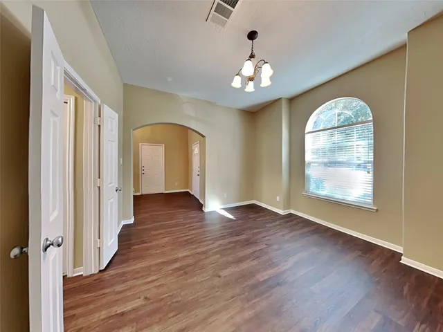 $2,245 | 913 Almond Street, Baytown, TX 77521