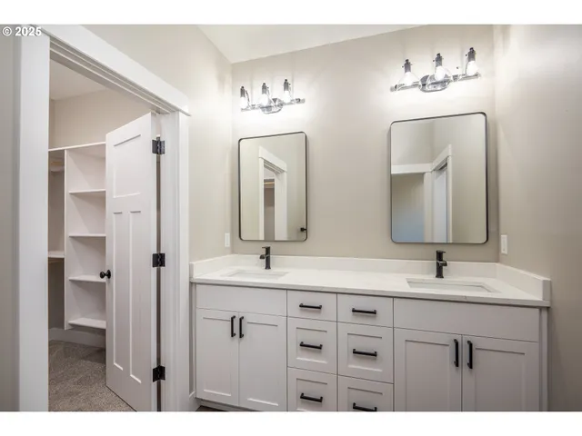 $625,000 | 87744 8th Street, Unit LOT 14, Veneta, OR 97487