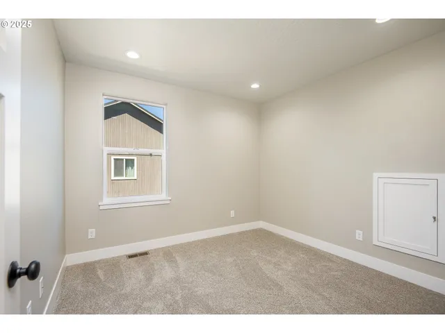 $625,000 | 87744 8th Street, Unit LOT 14, Veneta, OR 97487