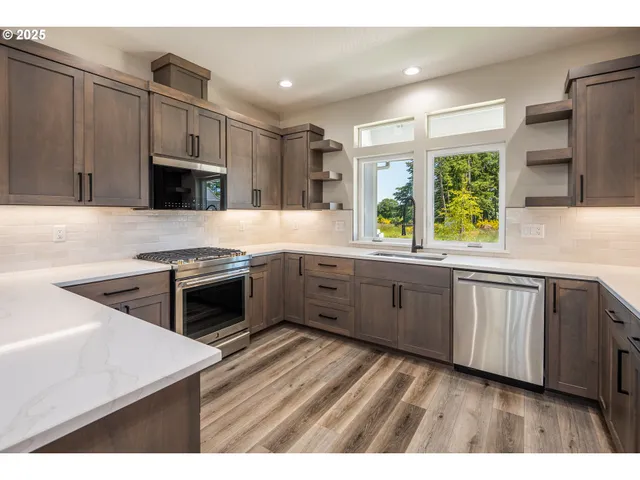 $625,000 | 87744 8th Street, Unit LOT 14, Veneta, OR 97487