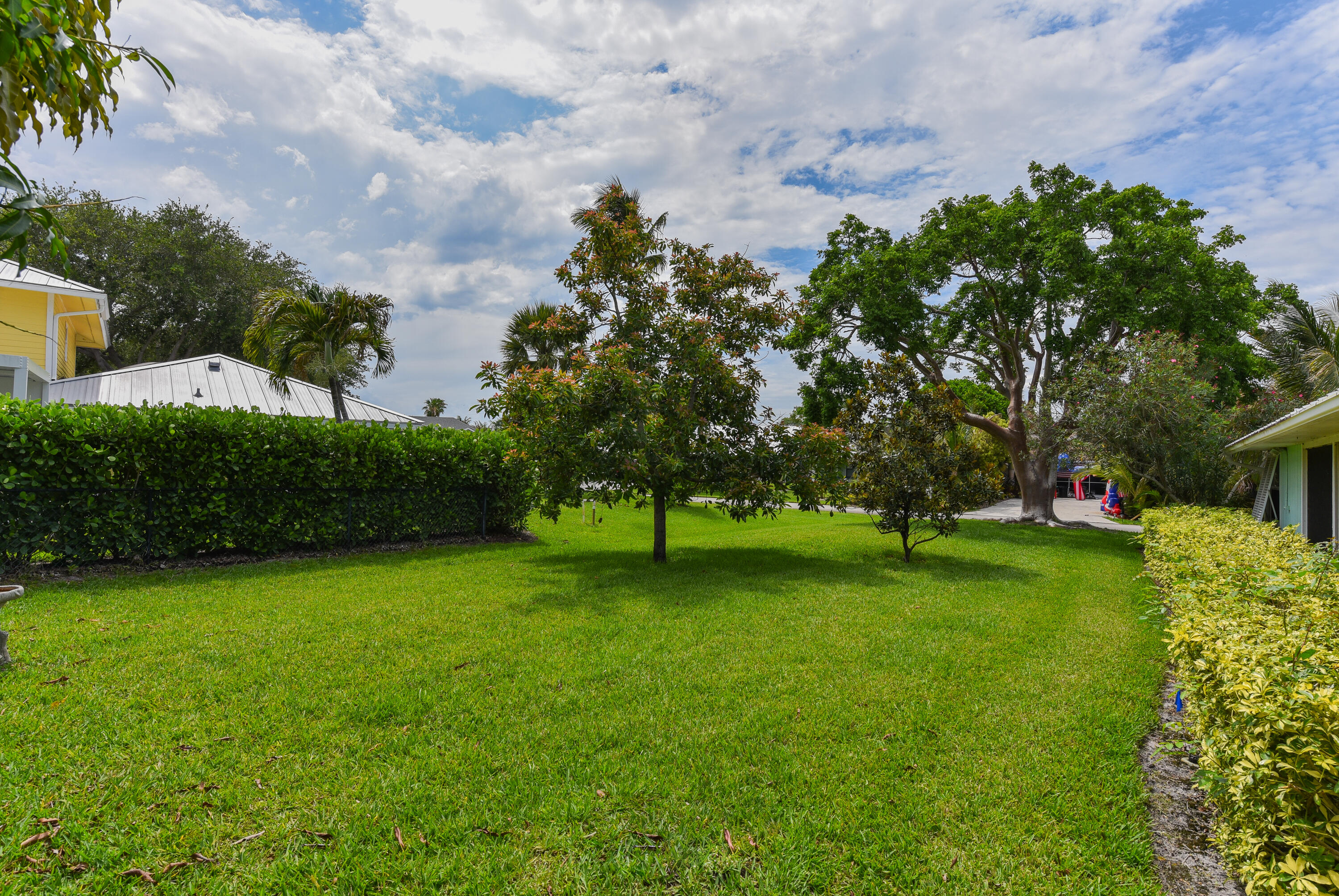 4240 Southeast Happy Lane Stuart, FL 34997 - Photo 28 of 39 Beautiful Backyard