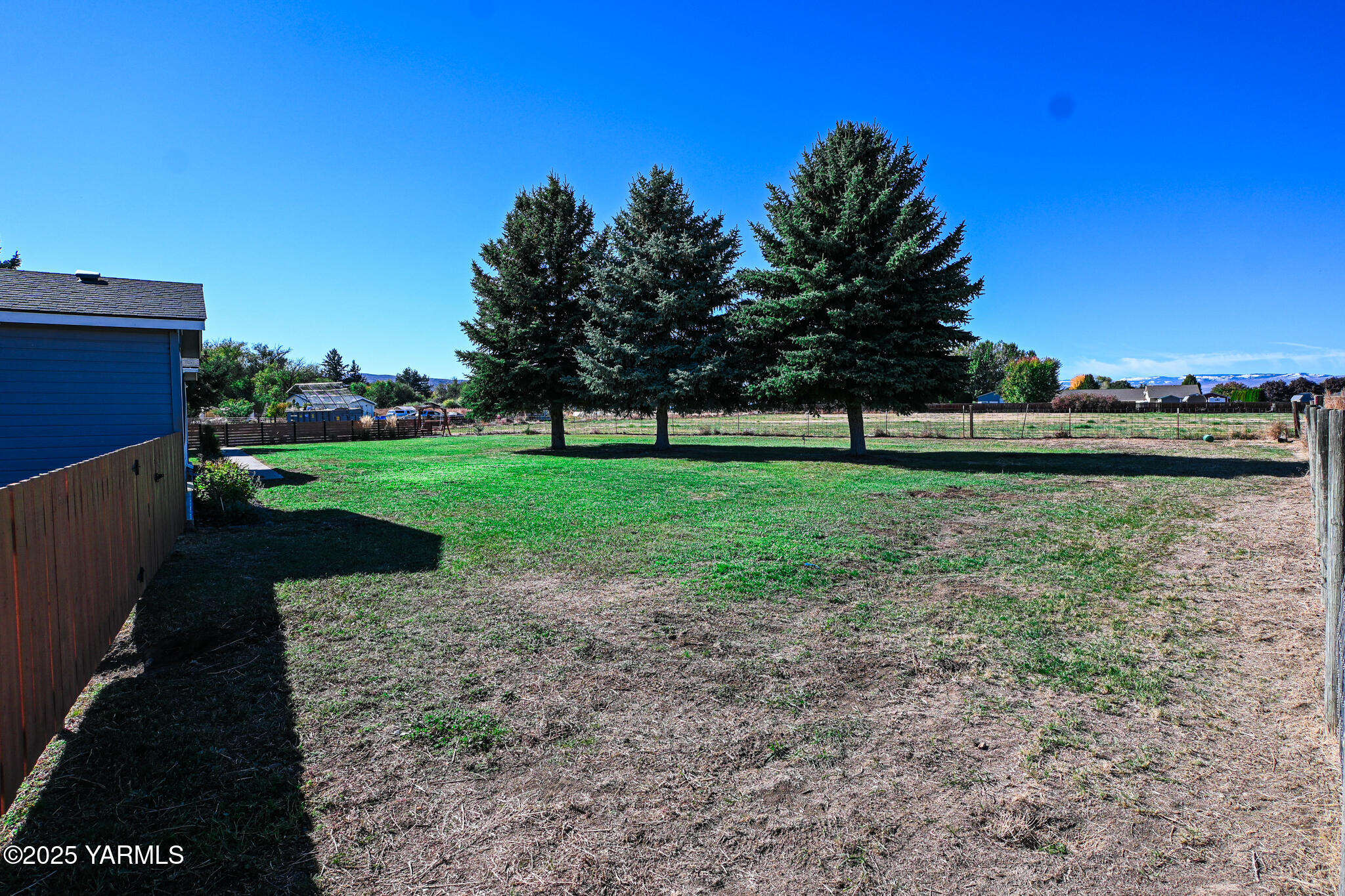 9621 Meadowbrook Road Yakima, WA 98903 - Photo 25 of 41 a view of a park