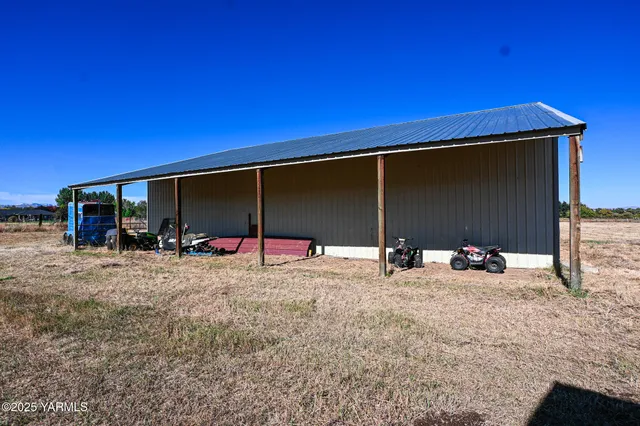 a view of an ocean and city