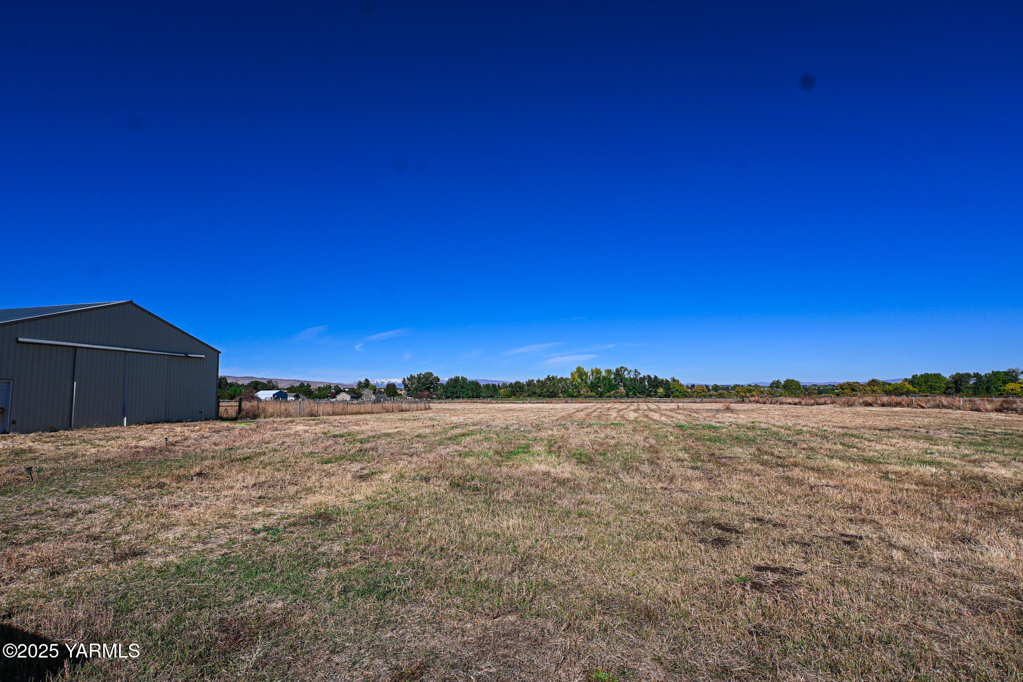 9621 Meadowbrook Road Yakima, WA 98903 - Photo 27 of 41 a view of beach and ocean