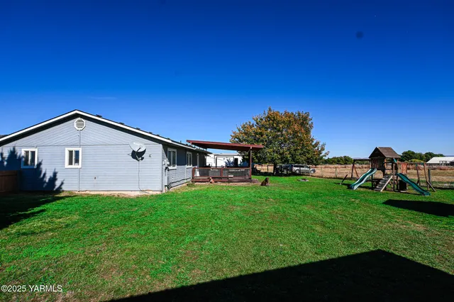 $560,000 | 9621 Meadowbrook Road, Yakima, WA 98903