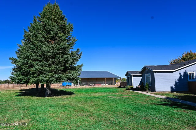 $560,000 | 9621 Meadowbrook Road, Yakima, WA 98903