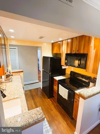 $3,000 | 1109 North Pitt Street, Unit 3C, Alexandria, VA 22314