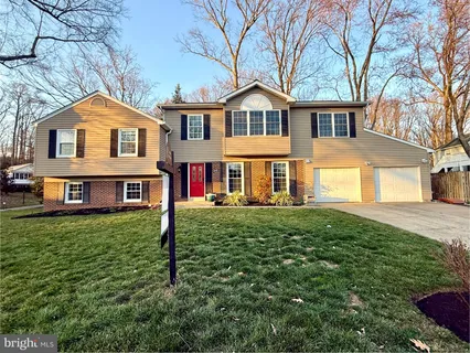 $1,049,900 | 9502 Wallingford Drive, Burke, VA 22015