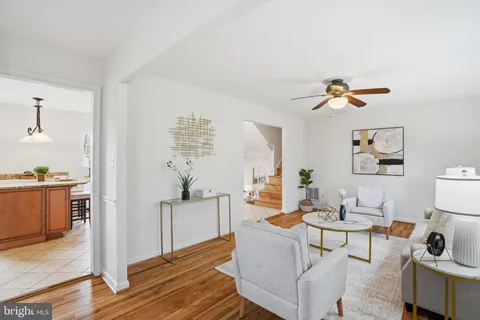 $1,049,900 | 9502 Wallingford Drive, Burke, VA 22015