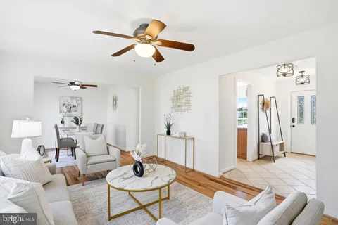 $1,049,900 | 9502 Wallingford Drive, Burke, VA 22015