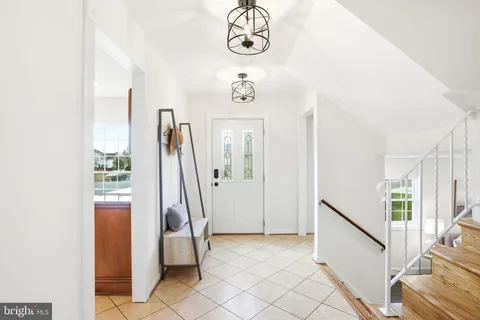 $1,049,900 | 9502 Wallingford Drive, Burke, VA 22015