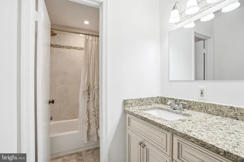 $1,049,900 | 9502 Wallingford Drive, Burke, VA 22015