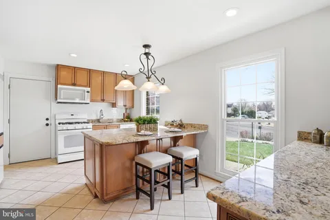 $1,049,900 | 9502 Wallingford Drive, Burke, VA 22015