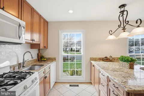 $1,049,900 | 9502 Wallingford Drive, Burke, VA 22015