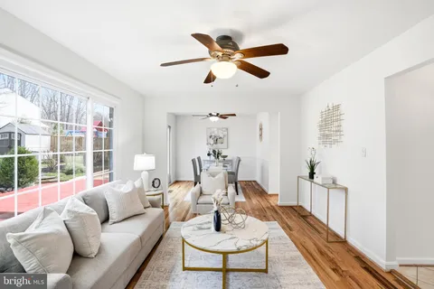 $1,049,900 | 9502 Wallingford Drive, Burke, VA 22015