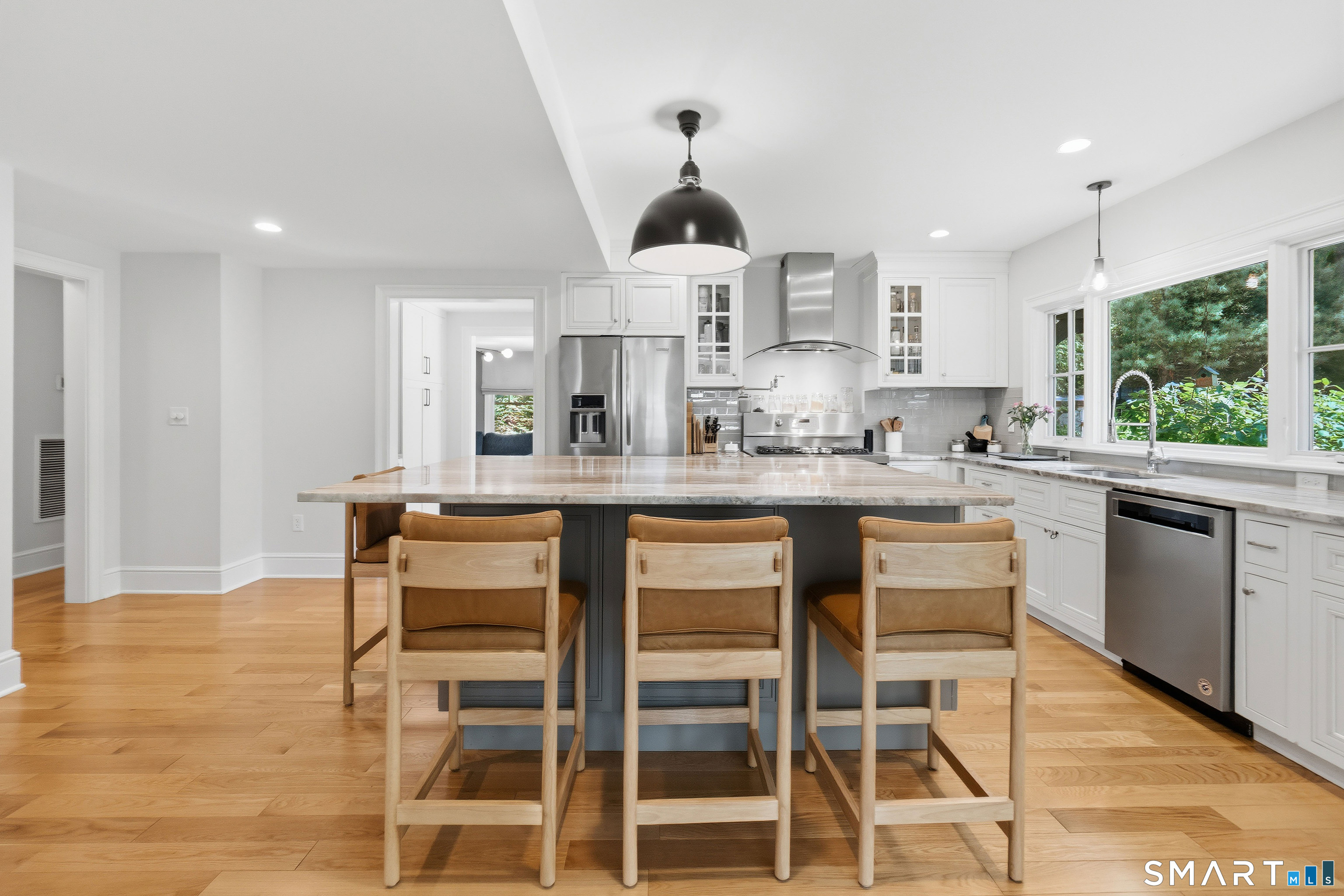 22 Ledge Road Norwalk, CT 06853 - Photo 7 of 31