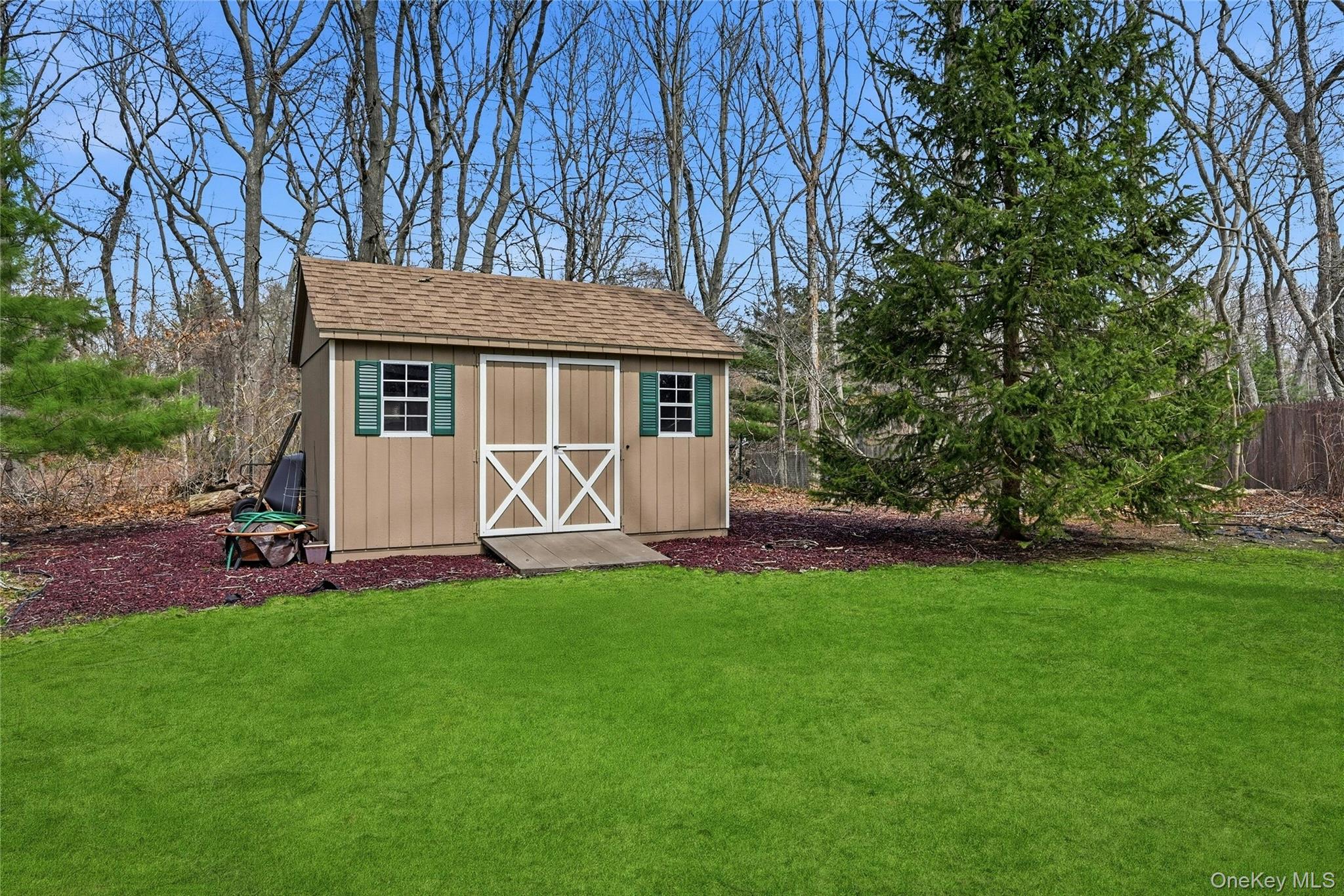 41 North Country Road Shoreham, NY 11786 - Photo 22 of 31 Backyard Shed