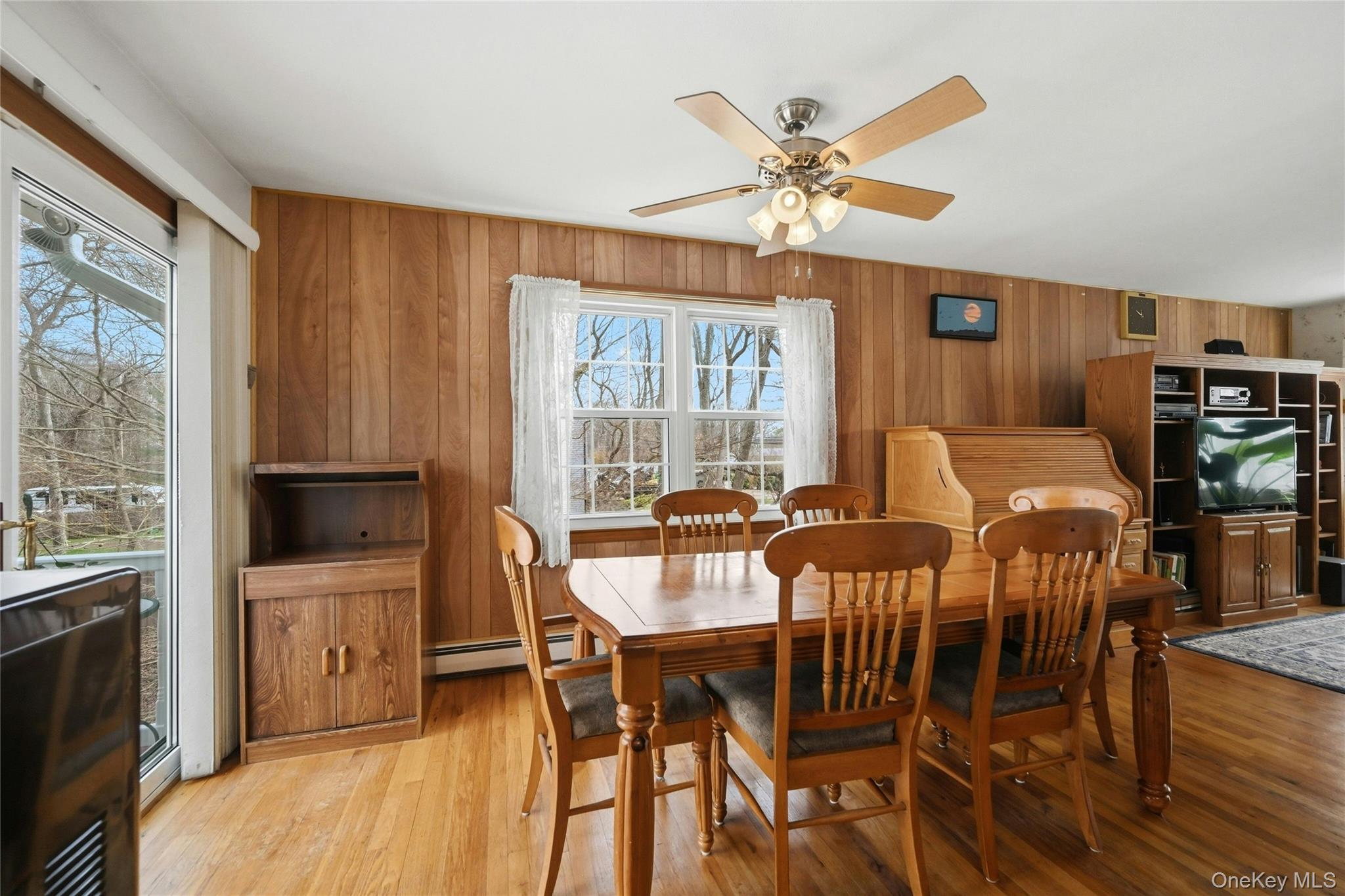 41 North Country Road Shoreham, NY 11786 - Photo 8 of 31 Dining Area
