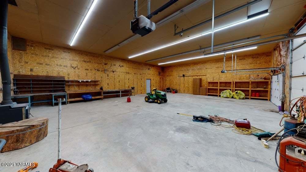 301 Red Tail Road Yakima, WA 98908 - Photo 39 of 52 a view of storage and utility room