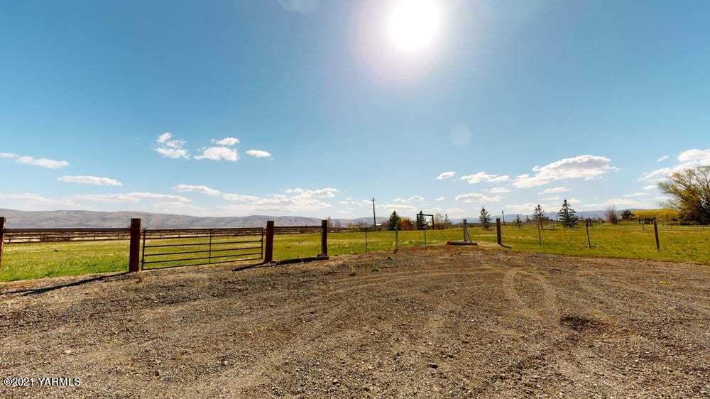 301 Red Tail Road Yakima, WA 98908 - Photo 52 of 52 a view of an outdoor space and beach