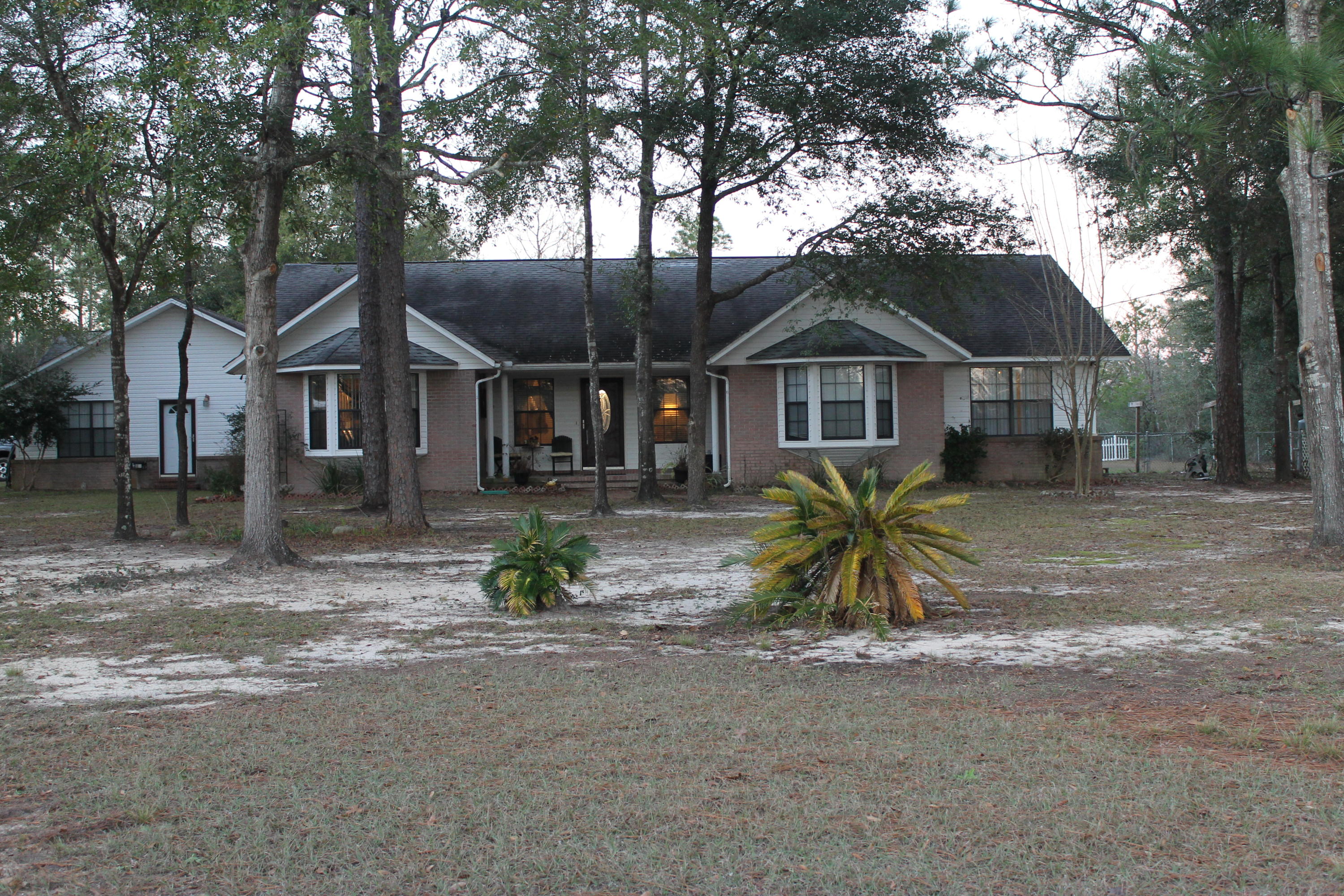 3815 Highway 90 Crestview, FL 32539 - Photo 1 of 37 Living & Relaxing made easy