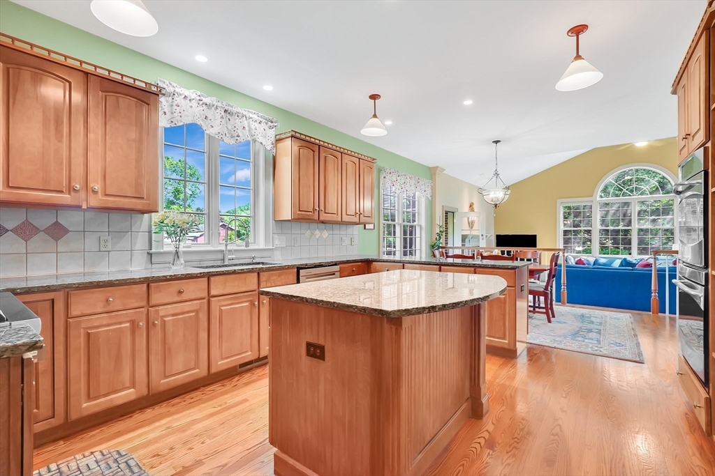 15 Crestview Drive Deerfield, MA 01373 - Photo 12 of 41