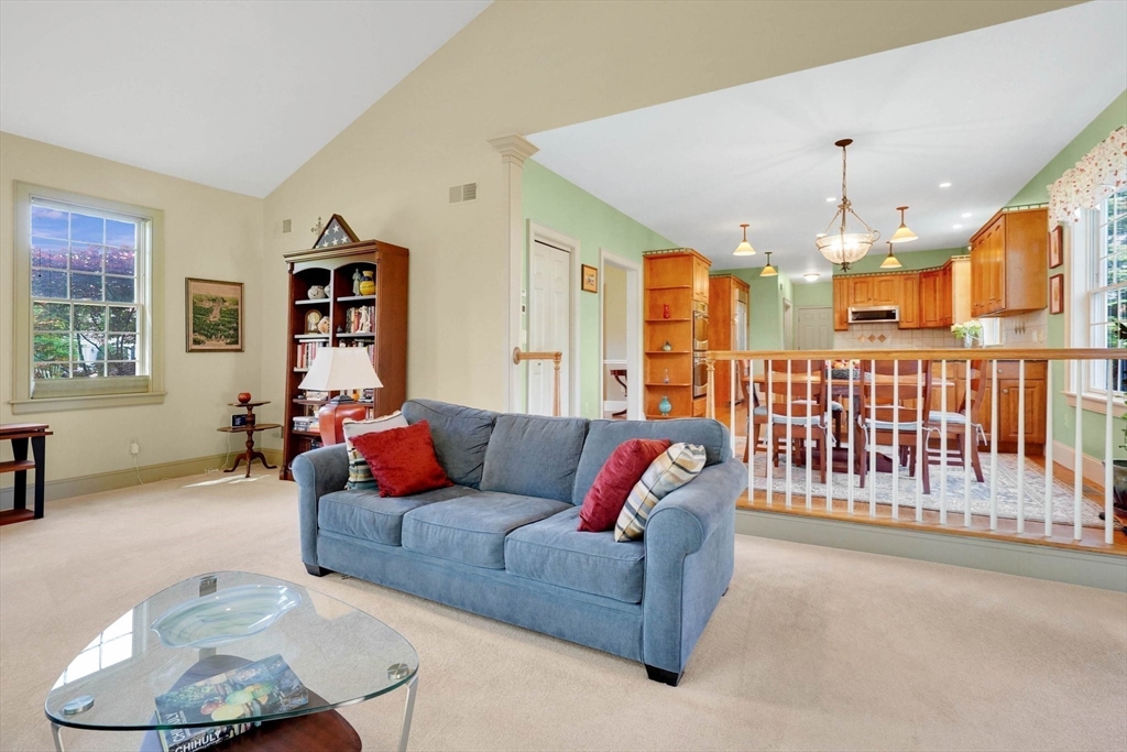 15 Crestview Drive Deerfield, MA 01373 - Photo 21 of 41