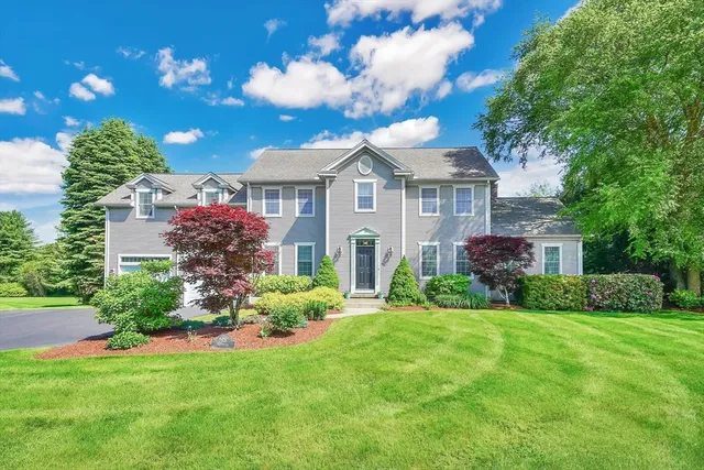 $950,000 | 15 Crestview Drive, Deerfield, MA 01373