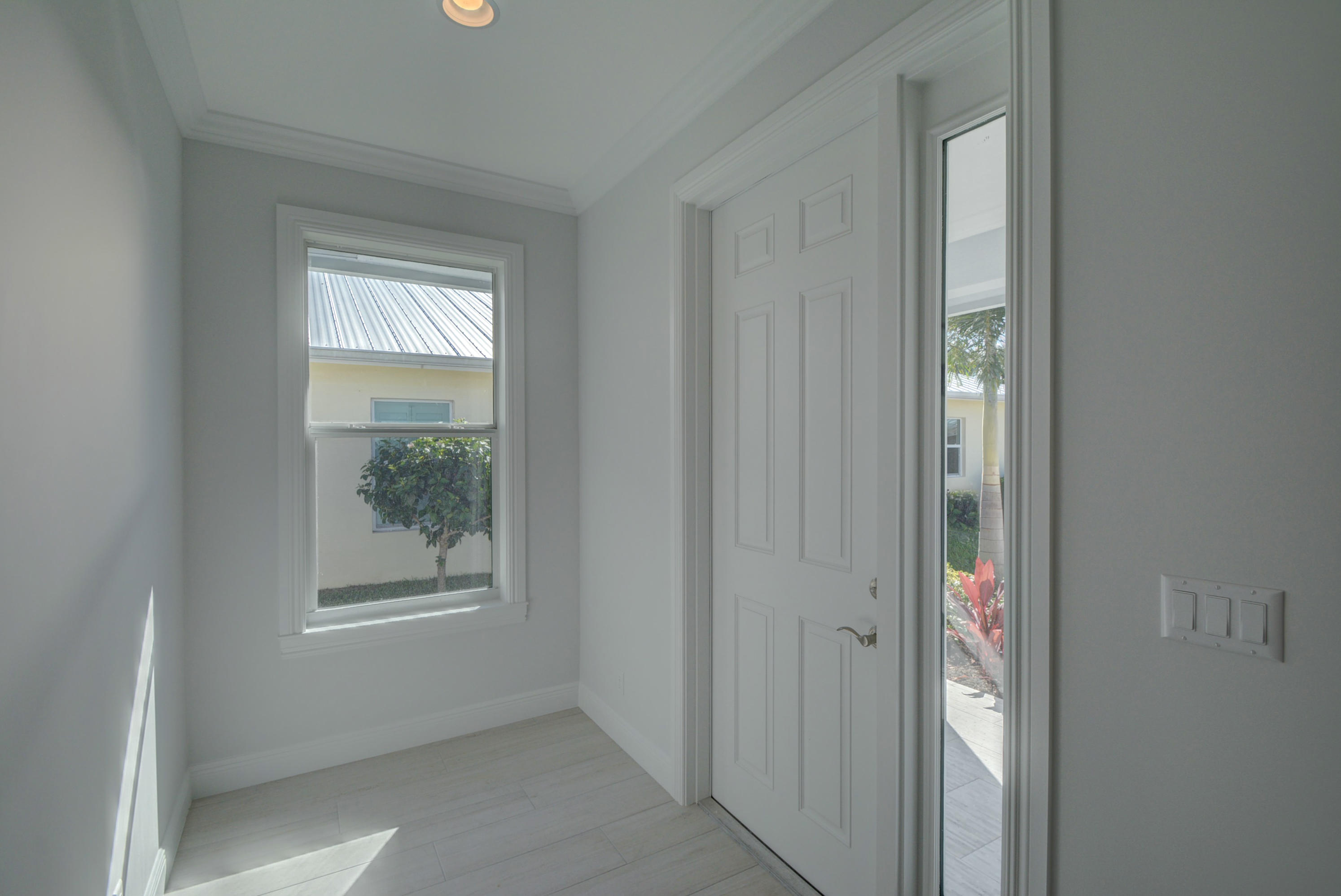 17680 Cinquez Park Road East Jupiter, FL 33458 - Photo 6 of 29 Foyer
