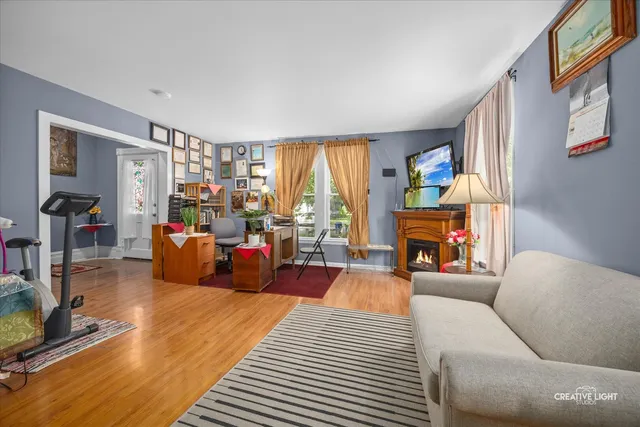 $319,900 | 417 Marion Avenue, Aurora, IL 60505