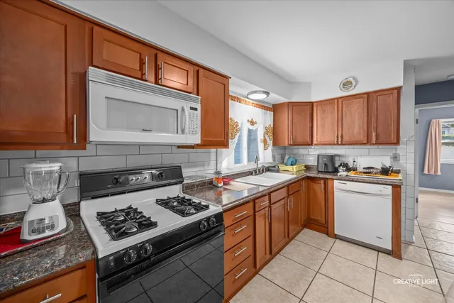 $319,900 | 417 Marion Avenue, Aurora, IL 60505