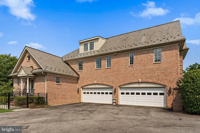 $2,900,000 | 1 Dovecote Lane, Malvern, PA 19355