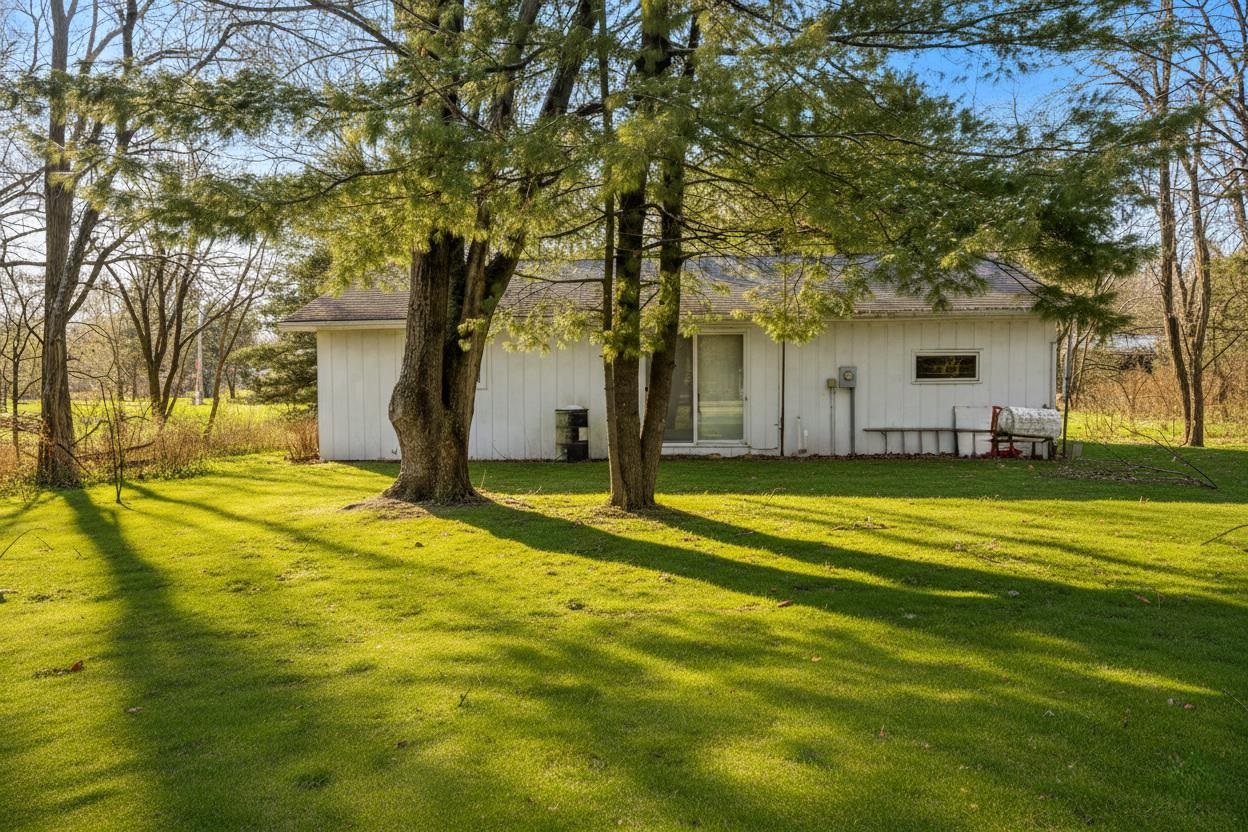 702 West 1st Necedah, WI 54646 - Photo 5 of 23