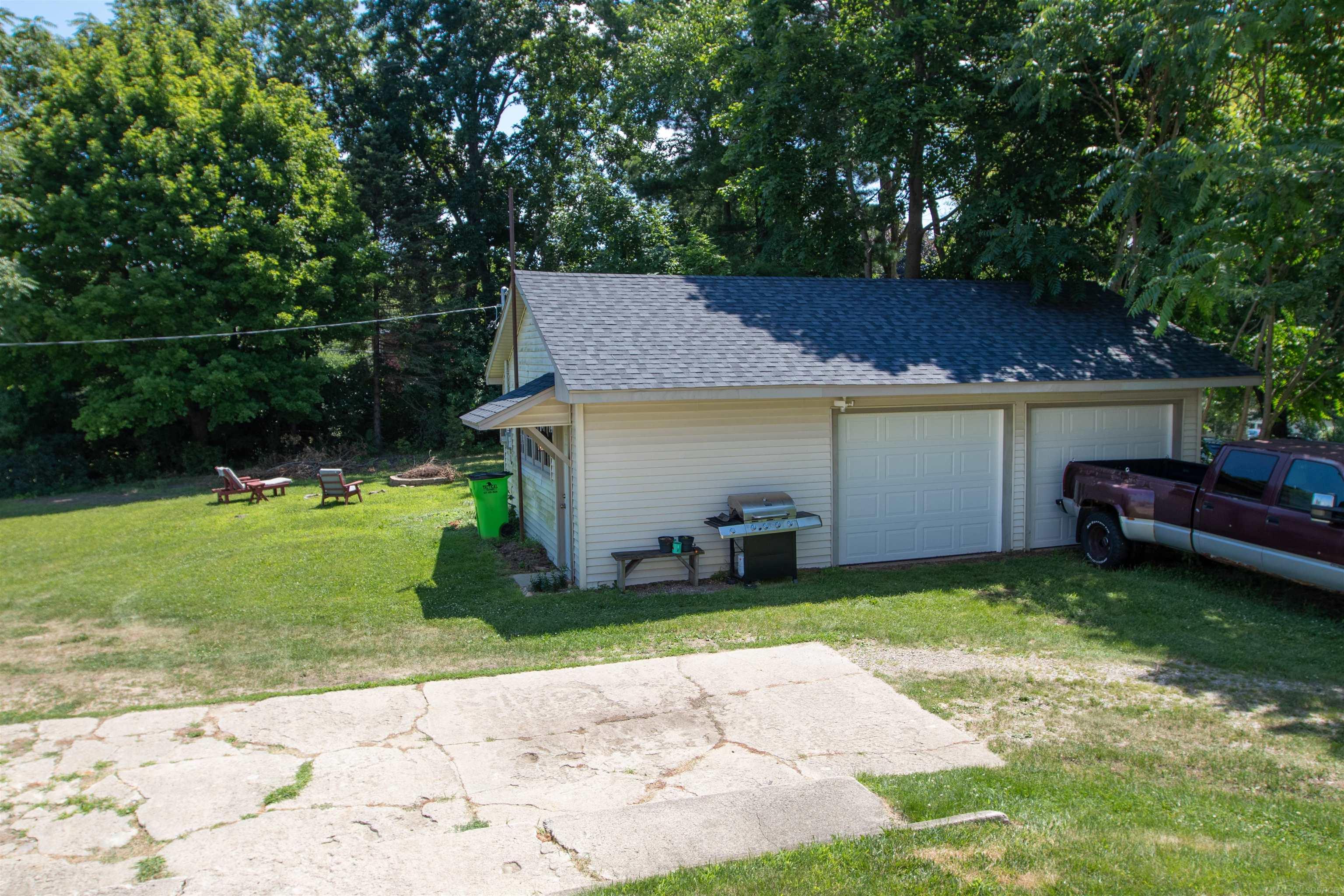 205 South Dettman Road Jackson, MI 49203 - Photo 4 of 13 Gallery Image 4