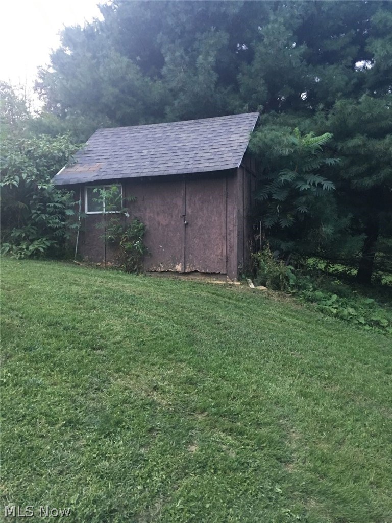 255 Reeves Drive Wellsburg, WV 26070 - Photo 27 of 35 Gallery Image 27