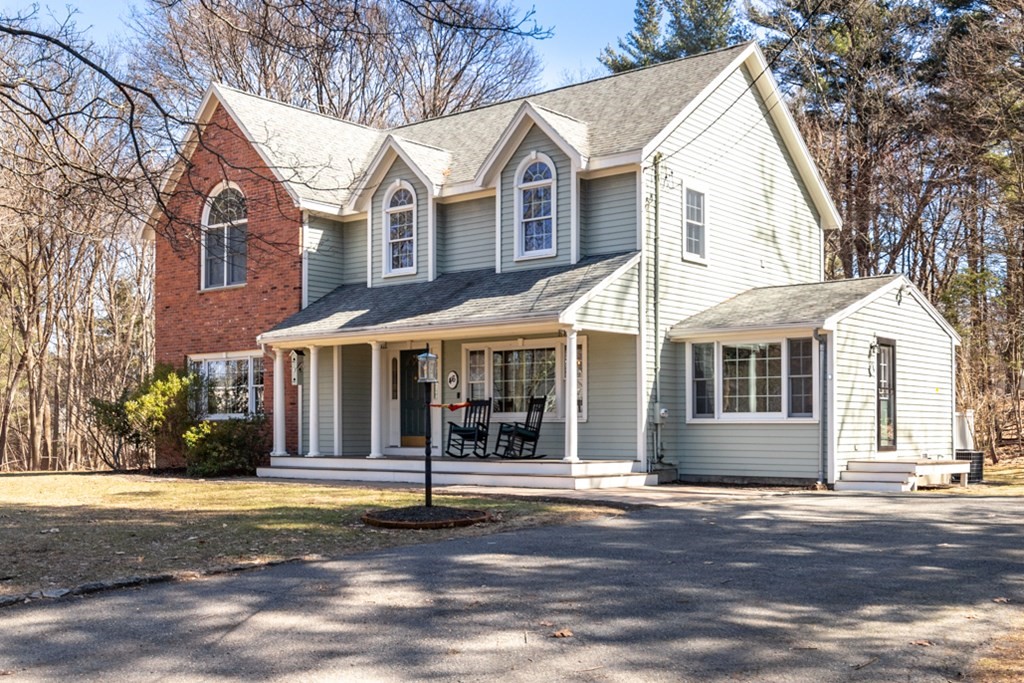 46 Ledge Road Lynnfield, MA 01940 - Photo 7 of 40 Gallery Image 7