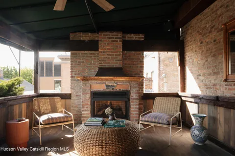 $2,500,000 | 339 Warren Street, Hudson, NY 12534