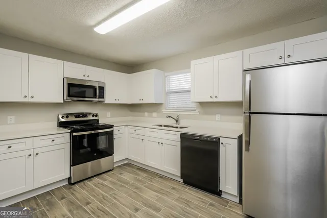 $1,695 | 2488 Carol Circle, Douglasville, GA 30135