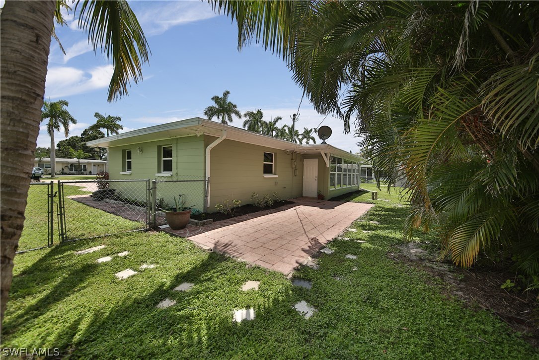 1455 Collins Road Fort Myers, FL 33919 - Photo 23 of 26 Gallery Image 23