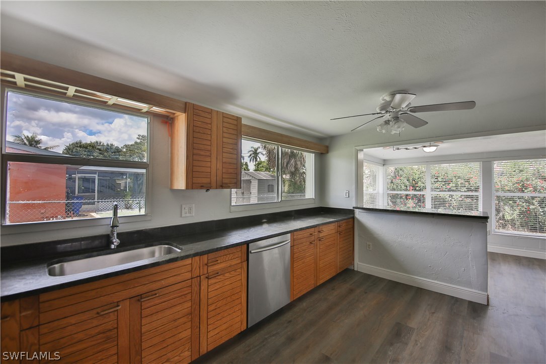1455 Collins Road Fort Myers, FL 33919 - Photo 3 of 26 Gallery Image 3
