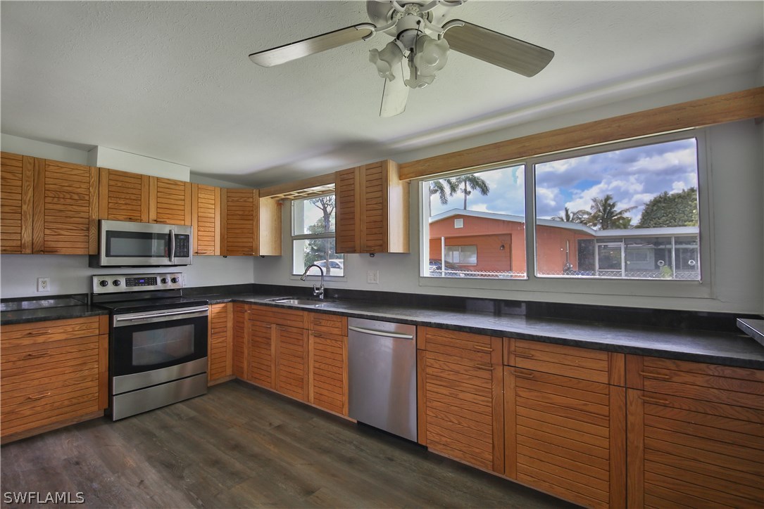 1455 Collins Road Fort Myers, FL 33919 - Photo 5 of 26 Gallery Image 5