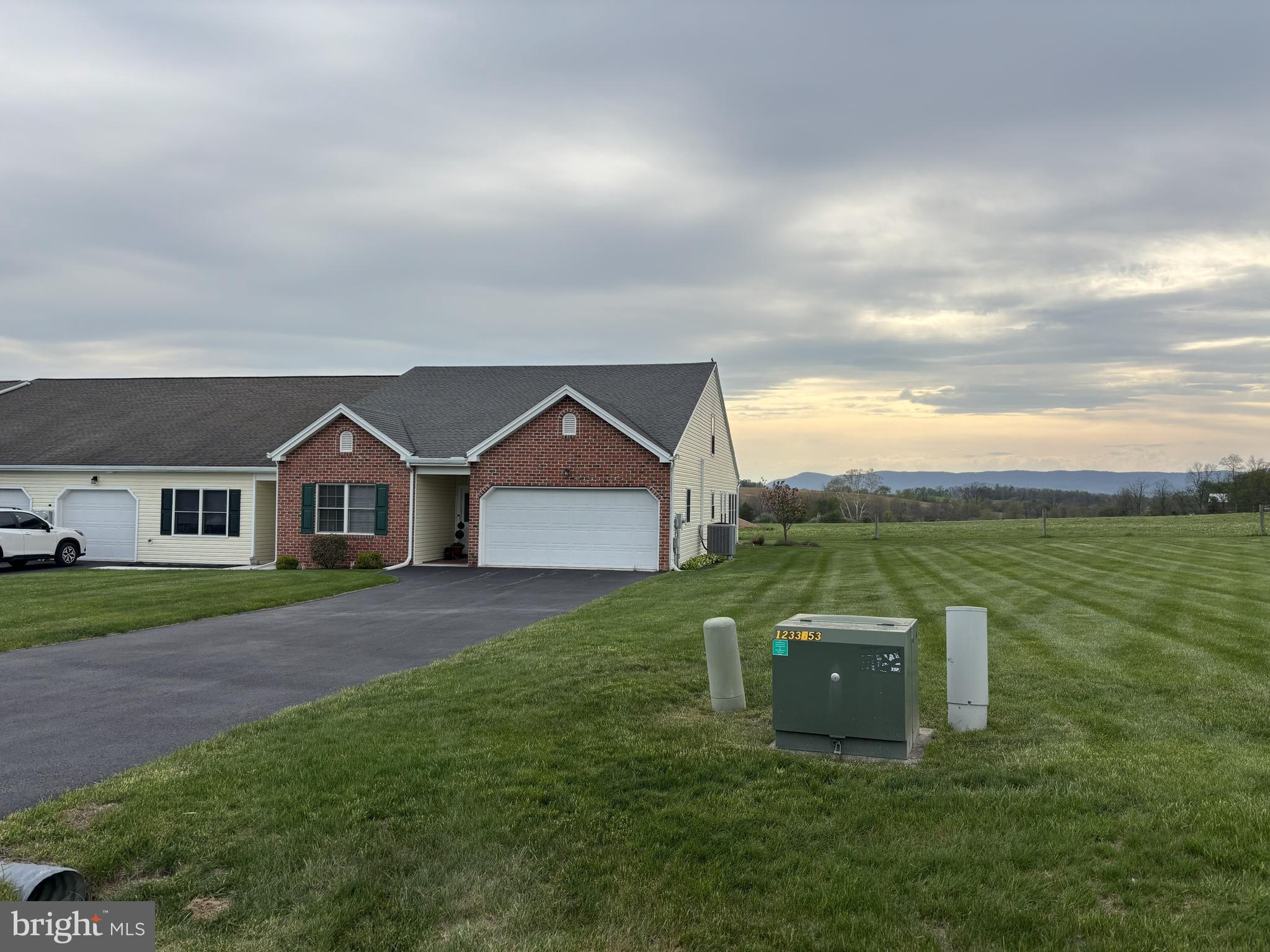 2547 Echo Springs Road Chambersburg, PA 17202 - Photo 2 of 24