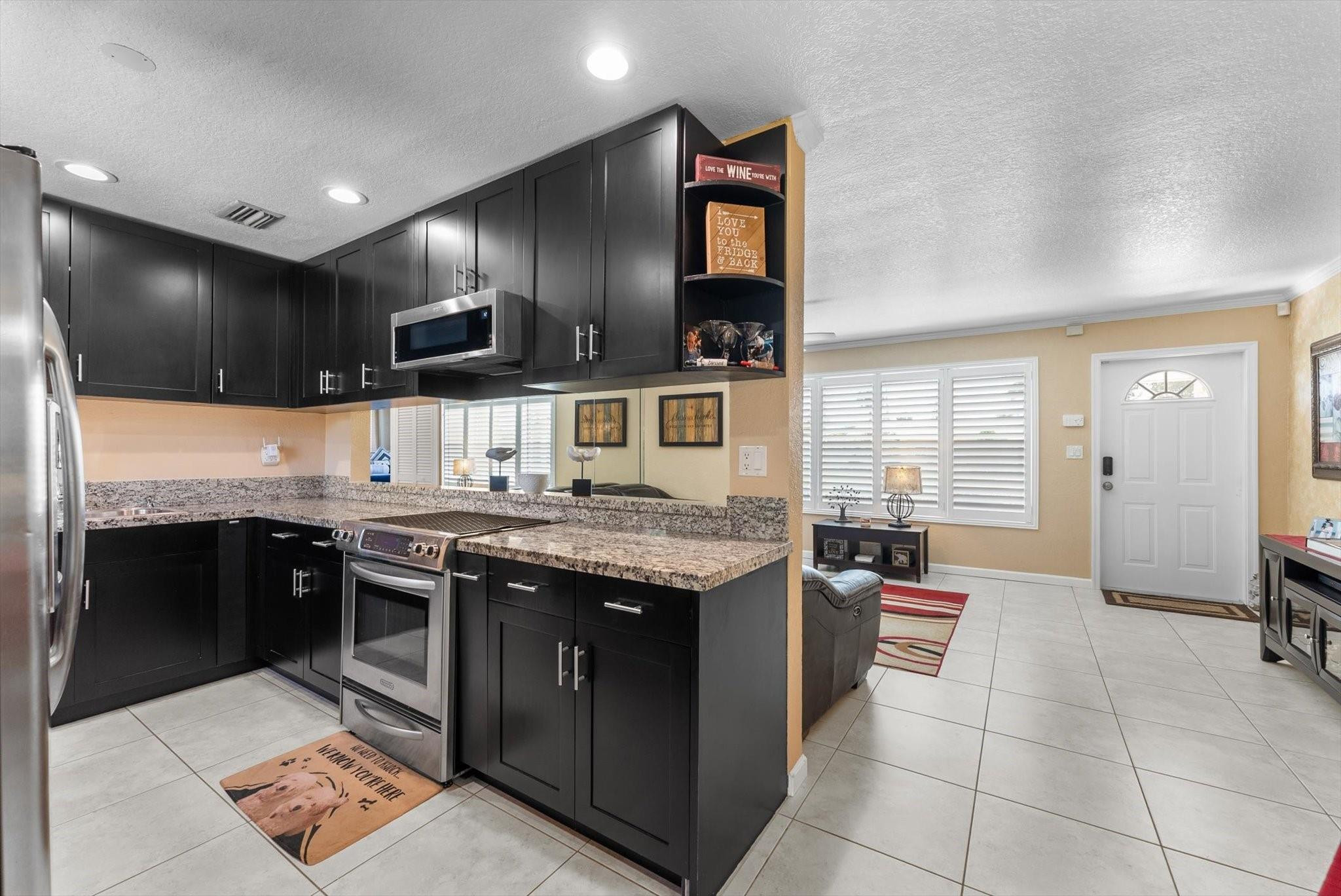 6251 Northwest 15th Street Pompano Beach, FL 33063 - Photo 9 of 37 Photo 9