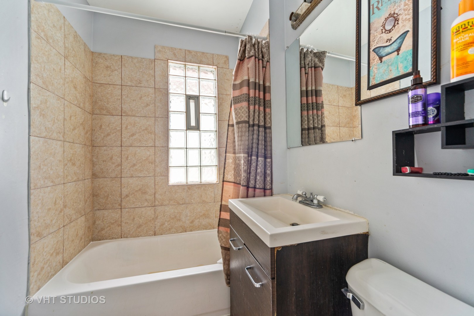 2706 North Ridgeway Avenue Chicago, IL 60647 - Photo 12 of 14 Gallery Image 12