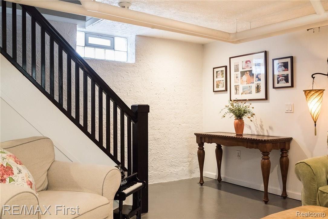 1241 Bedford Road Grosse Pointe, MI 48230 - Photo 32 of 46 1241-Bedford-32.jpg