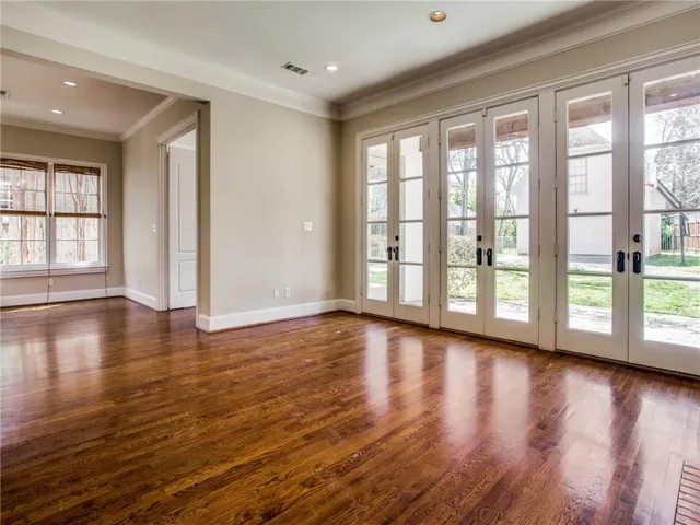 $8,800 | 4308 North Cresthaven Road, Dallas, TX 75209