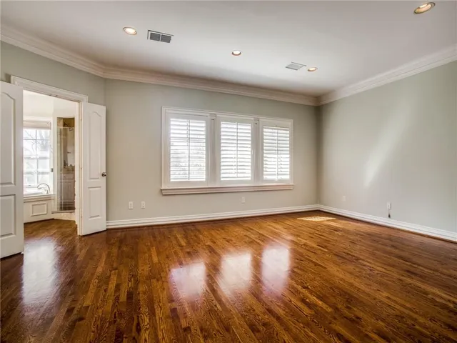 $8,800 | 4308 North Cresthaven Road, Dallas, TX 75209