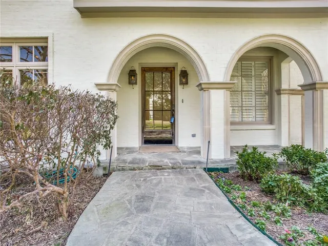 $8,800 | 4308 North Cresthaven Road, Dallas, TX 75209